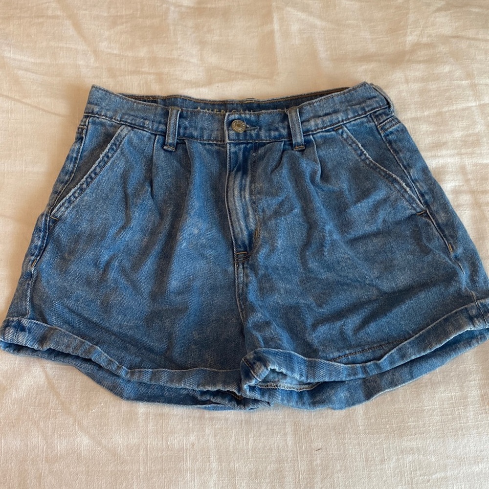 American Eagle women’s jean shorts